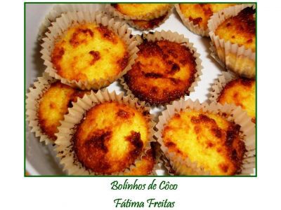 Bolinhos de côco